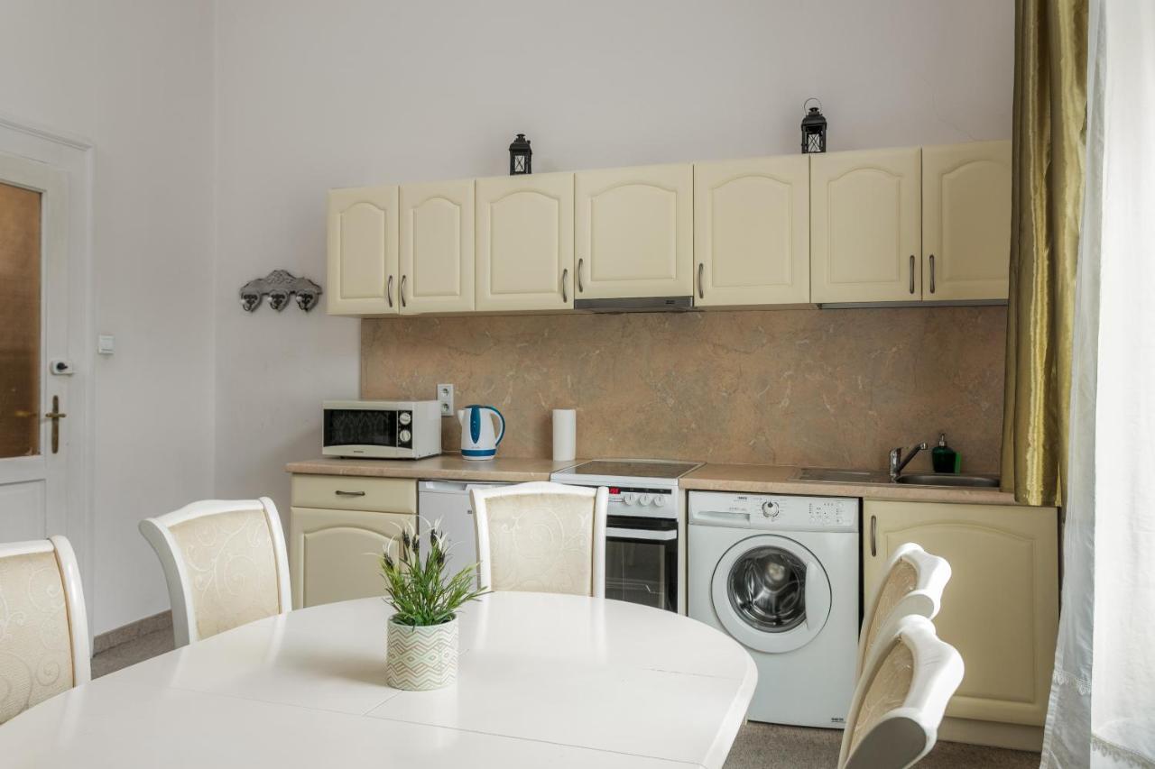 The Spiski Palace Apartments Krakow Exterior photo