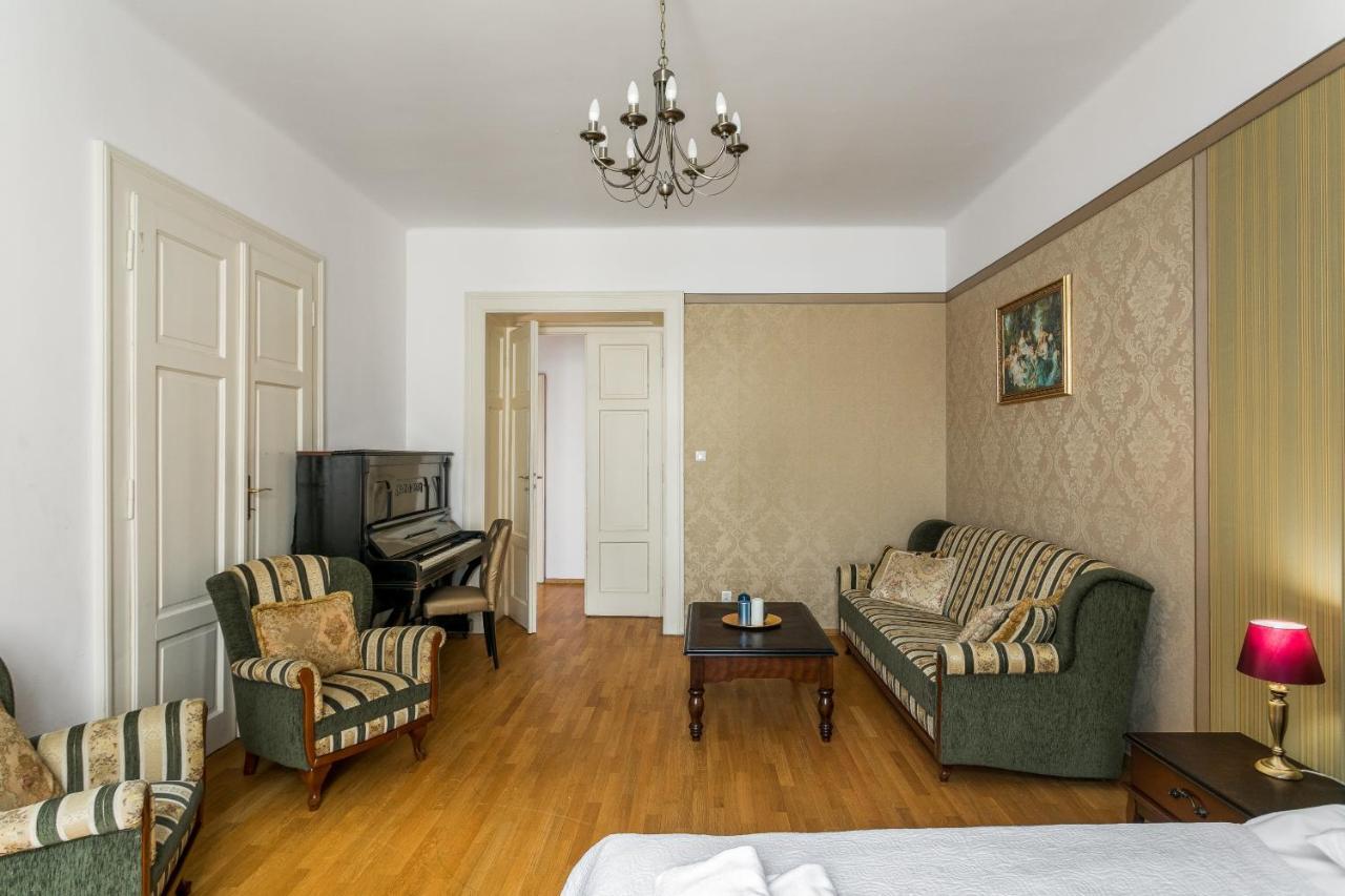 The Spiski Palace Apartments Krakow Exterior photo